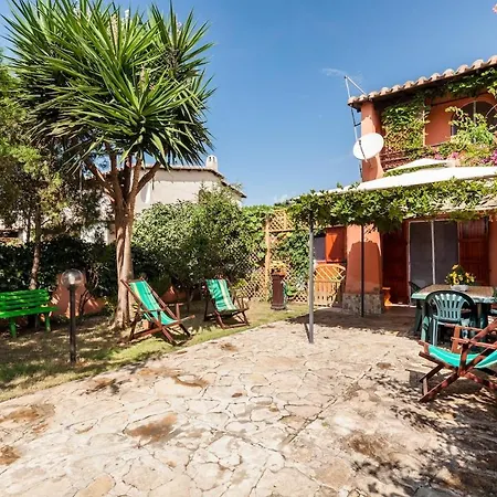 Holiday home The Peacock House Flumini di Quartu